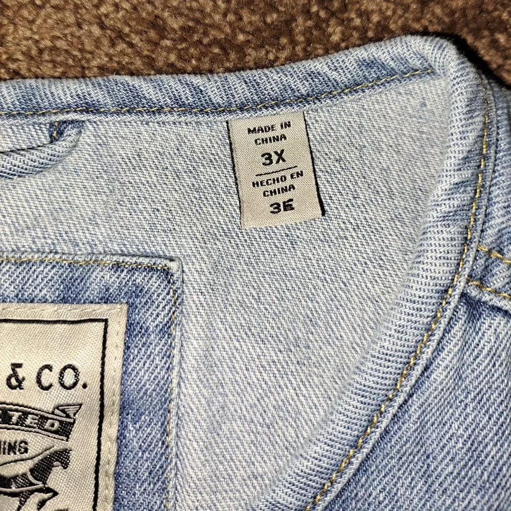 Levi Strauss &CO. Light-Wash Collarless, Denim Trucker Jacket - Picture 3 of 14